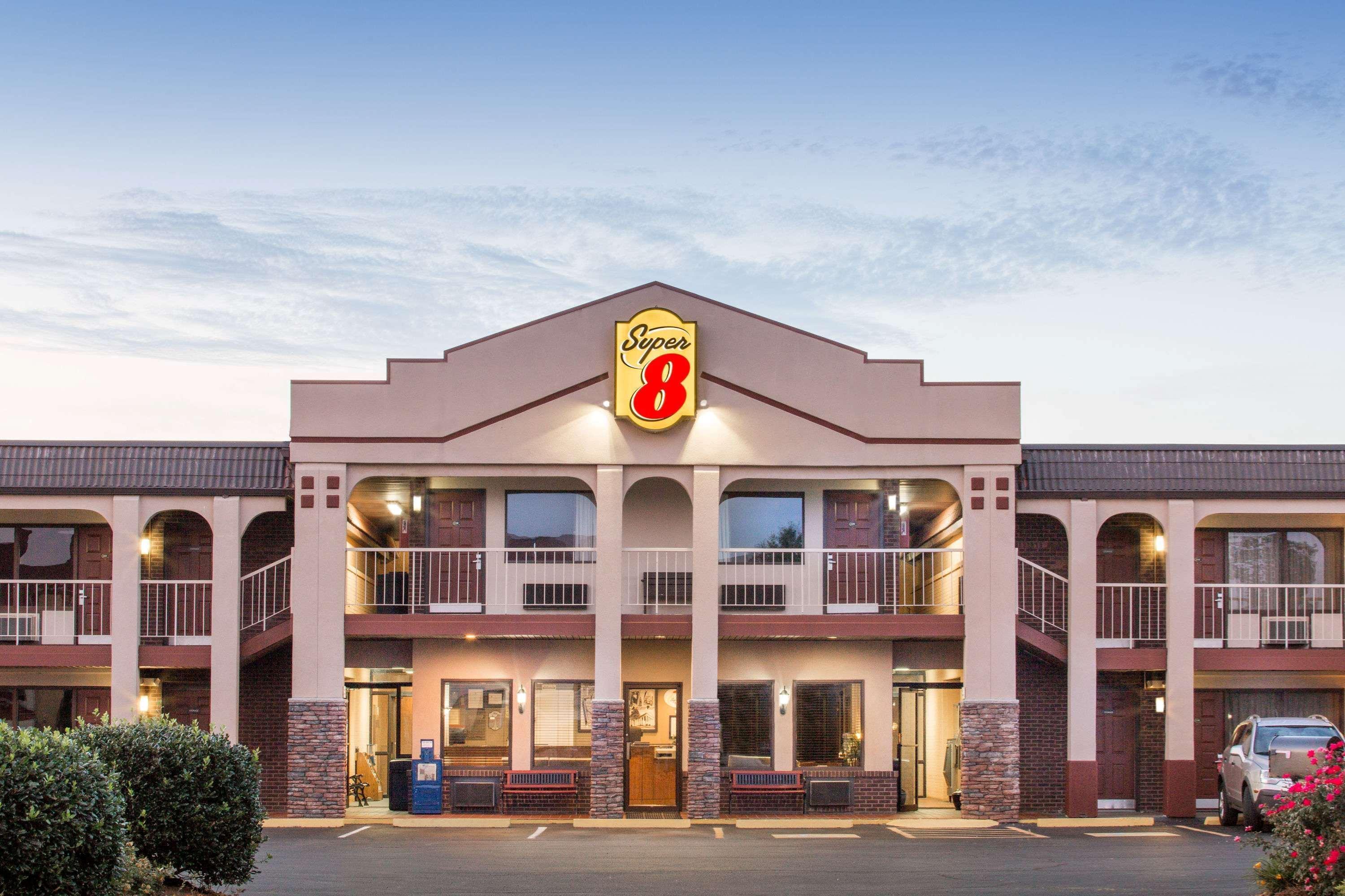 Super 8 By Wyndham Wytheville Eksteriør billede