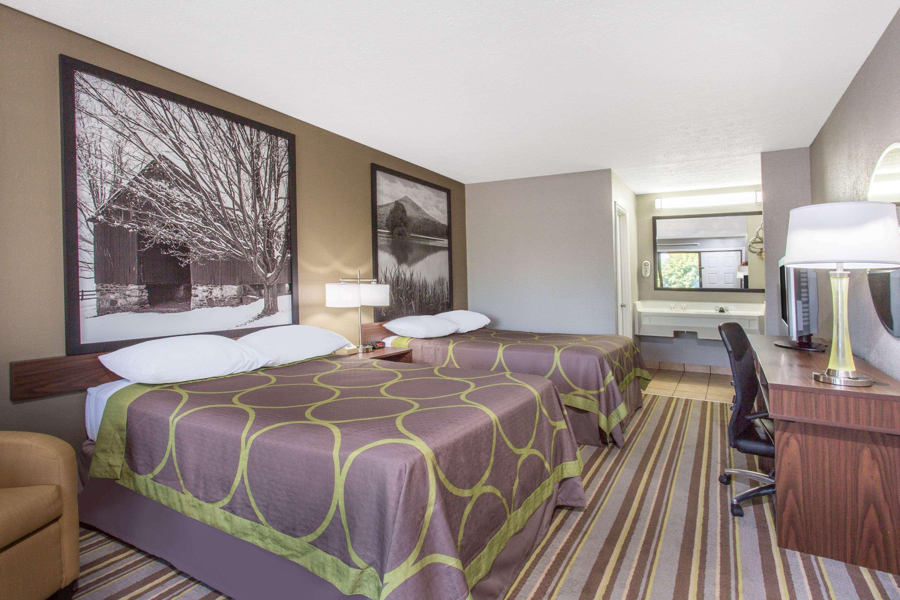 Super 8 By Wyndham Wytheville Eksteriør billede