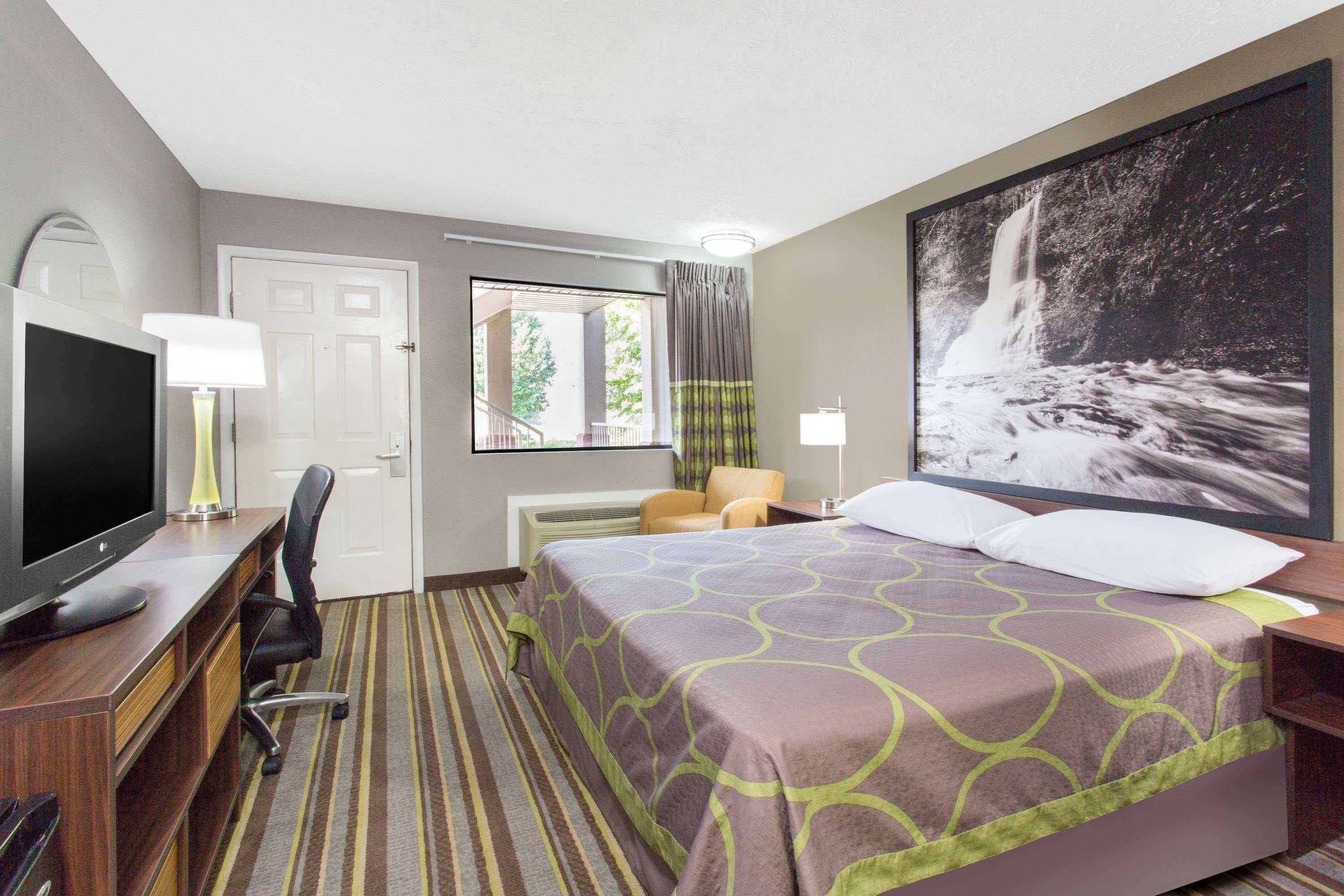 Super 8 By Wyndham Wytheville Eksteriør billede