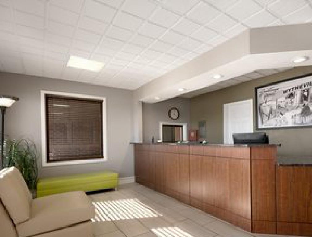 Super 8 By Wyndham Wytheville Eksteriør billede