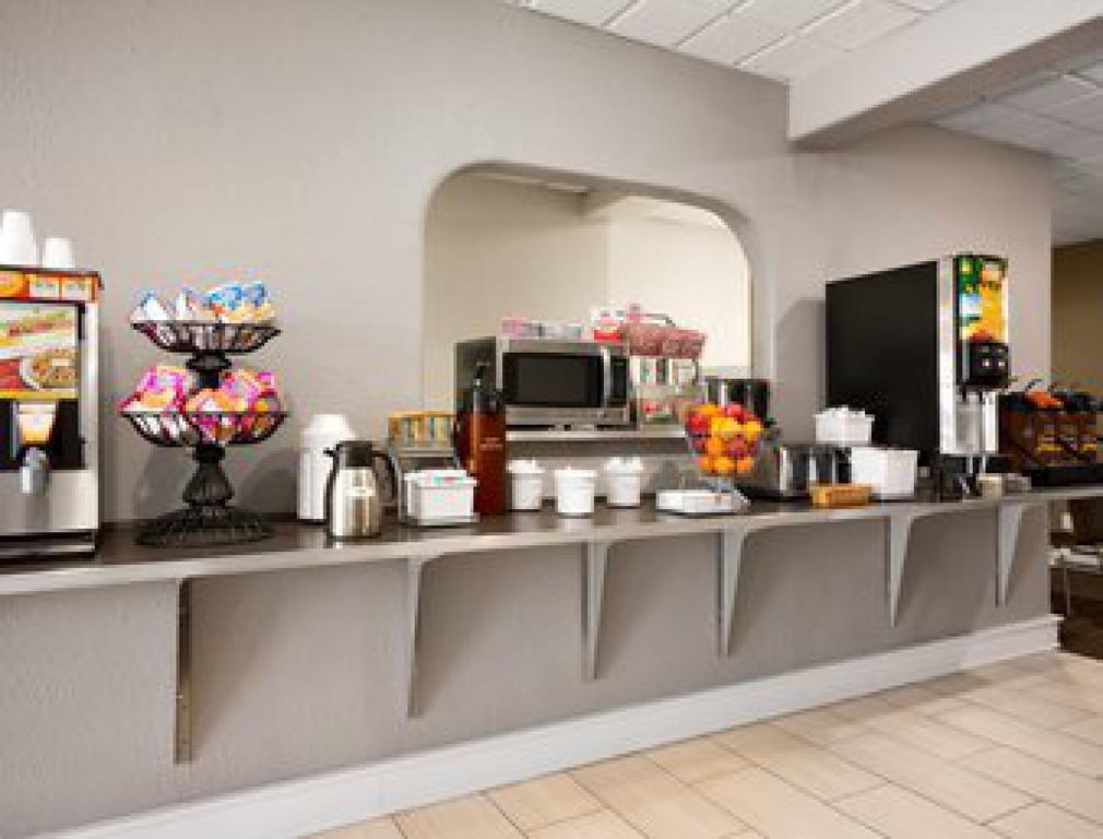 Super 8 By Wyndham Wytheville Eksteriør billede