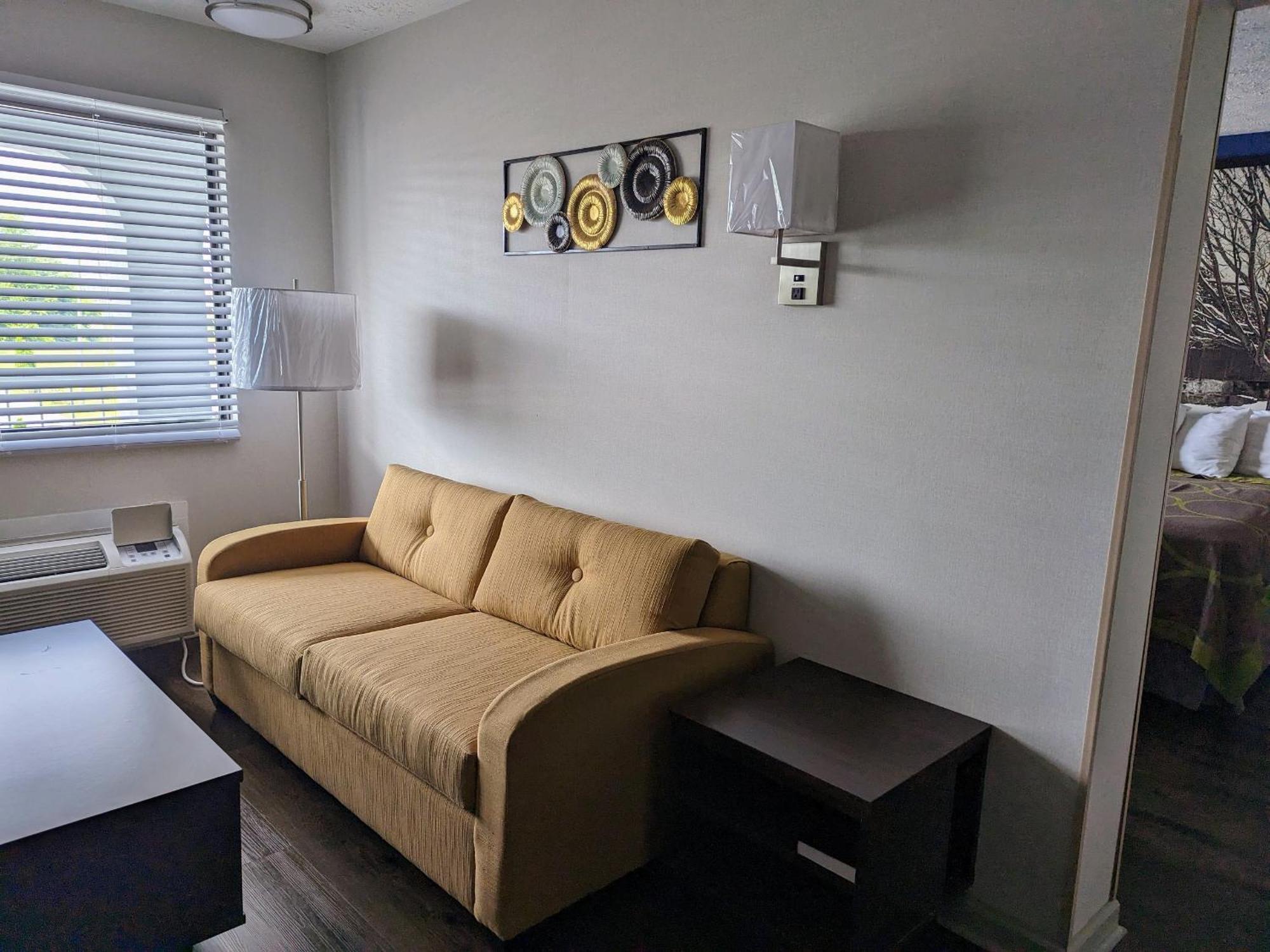 Super 8 By Wyndham Wytheville Eksteriør billede