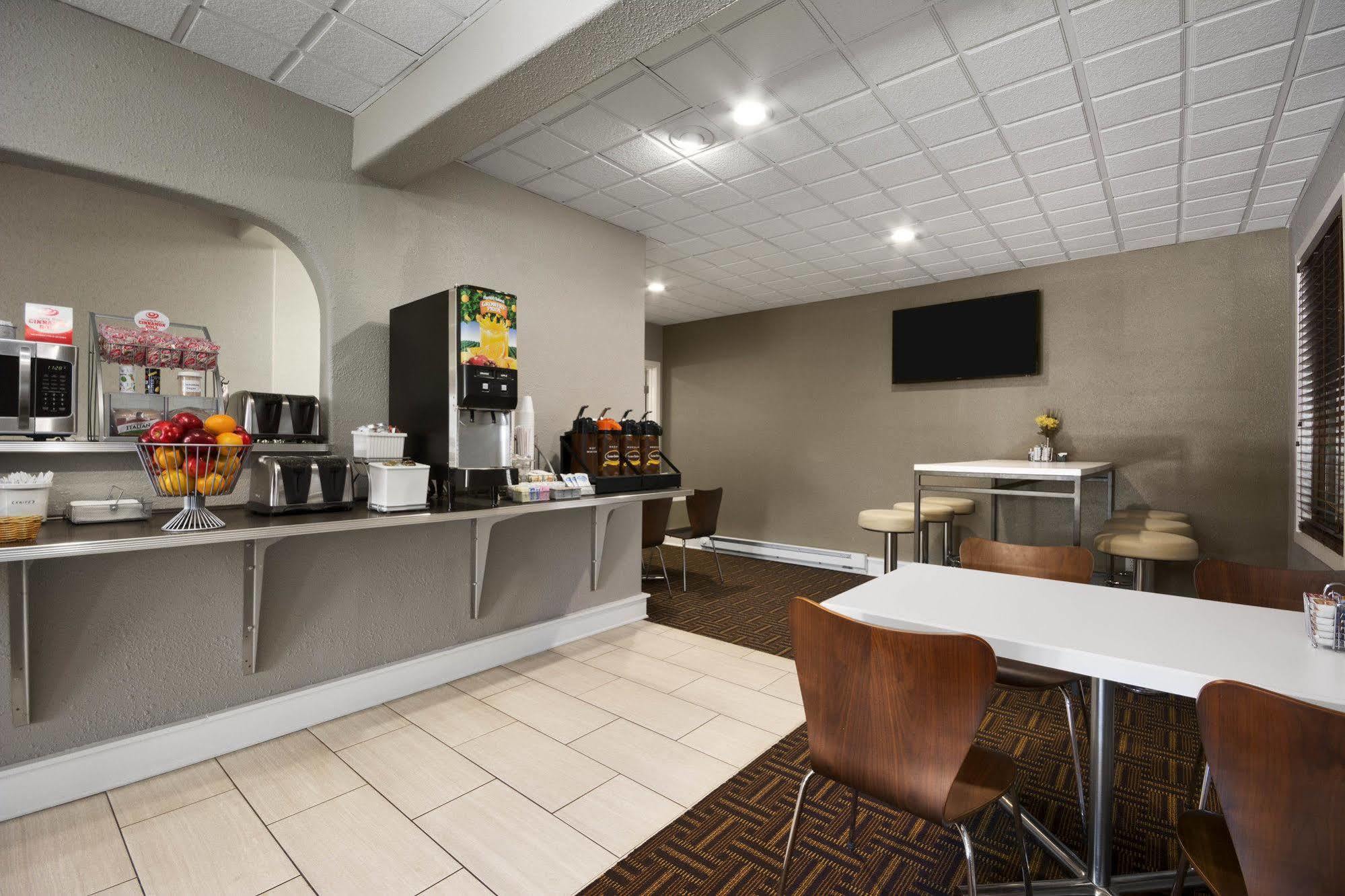 Super 8 By Wyndham Wytheville Eksteriør billede